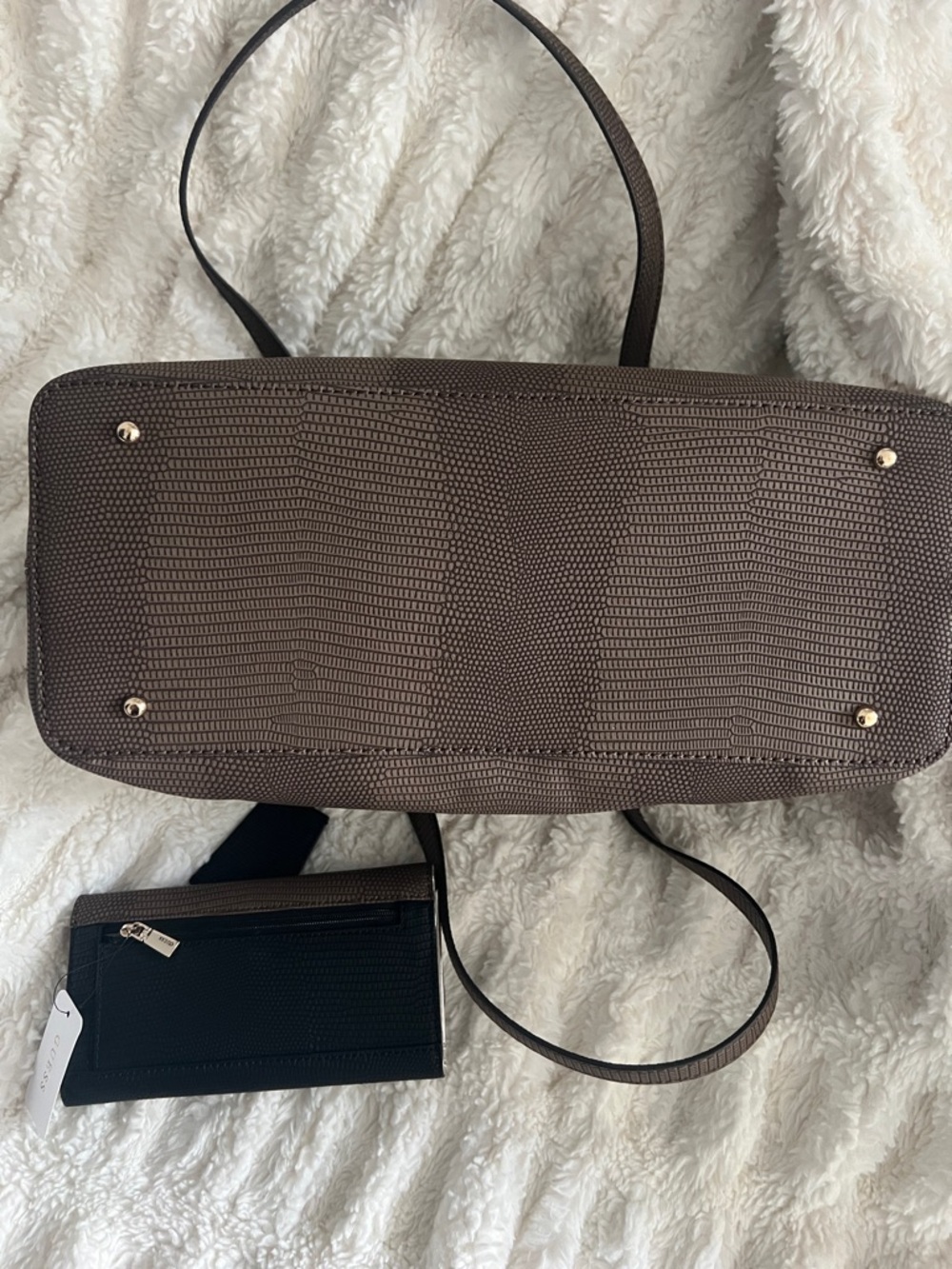 NWT GUESS Textured Purse and Wallet Set - Picture 9 of 14